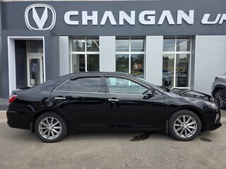 2018 Toyota Camry VII (XV50) Рестайлинг 2, чёрный, 1840000 рублей, вид 2