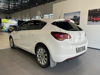 2012 Opel Astra J, белый, 690000 рублей, вид 4