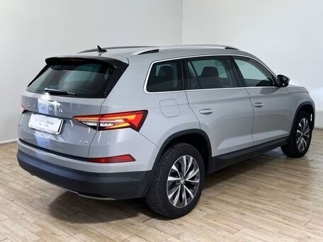 2022 Skoda Kodiaq I Рестайлинг, серый, 3850000 рублей, вид 4