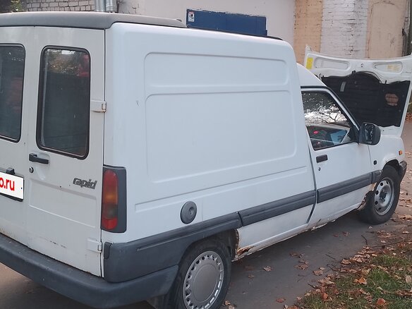 1995 Renault Rapid, белый, 160000 рублей - вид 6