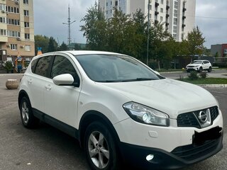 2013 Nissan Qashqai I Рестайлинг, белый, 1100000 рублей, вид 2