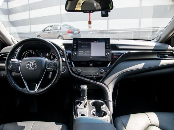 2022 Toyota Camry VIII (XV70) Рестайлинг, коричневый, 5600000 рублей - вид 21