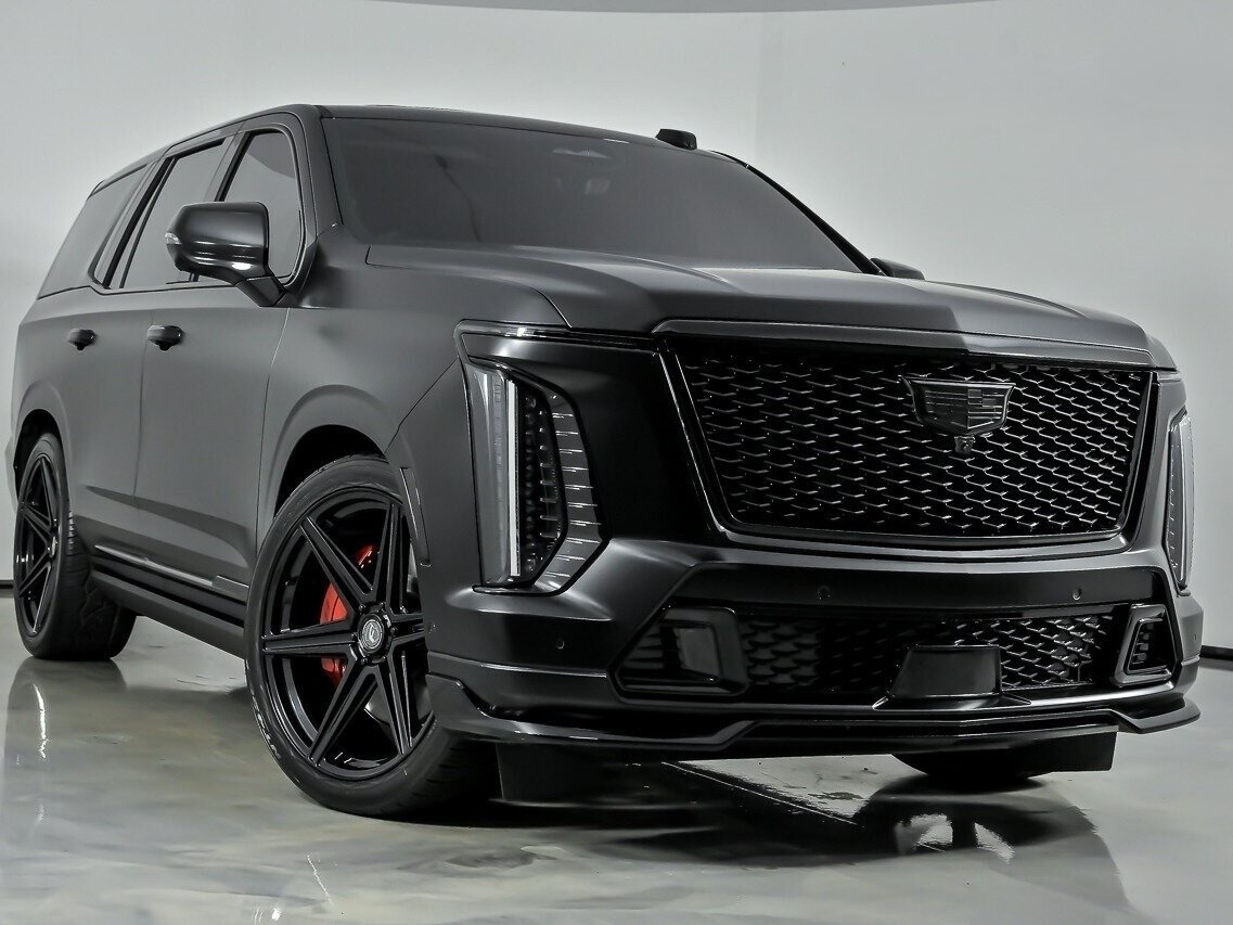 Открыть фотографии: Cadillac Escalade-V I Рестайлинг