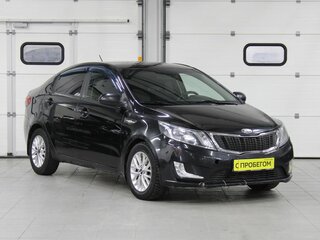2013 Kia Rio 5-speed III, чёрный, 580000 рублей, вид 3