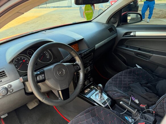 2008 Opel Astra H Рестайлинг, красный, 250000 рублей - вид 10
