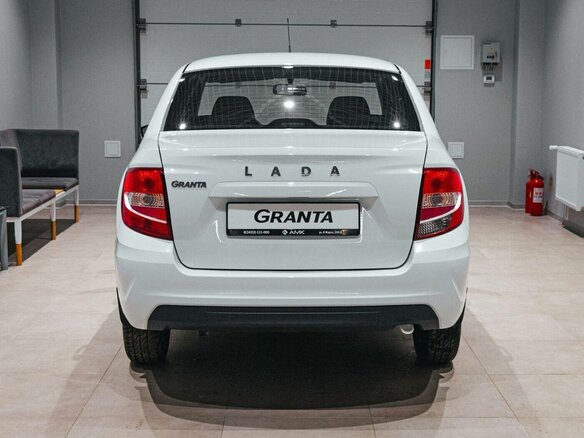 2026 Lada (ВАЗ) Granta I Рестайлинг, белый - вид 7
