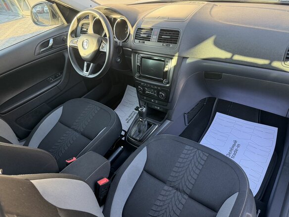 2015 Skoda Yeti I Рестайлинг, белый, 1550000 рублей - вид 12