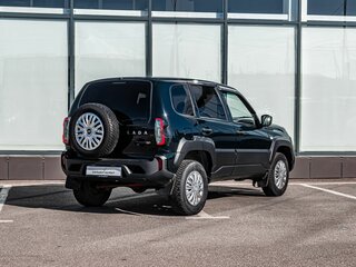 2024 Lada (ВАЗ) Niva Travel I, чёрный, 950000 рублей, вид 2