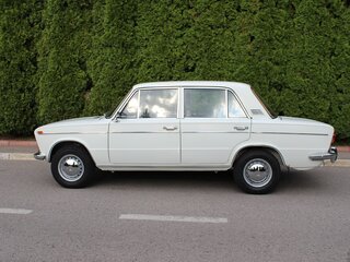 1975 Lada (ВАЗ) 2103, белый, 875000 рублей, вид 4