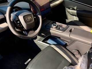 2026 Toyota bZ5 550, чёрный, 4480000 рублей, вид 2