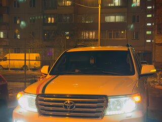 2012 Toyota Land Cruiser 200 Series Рестайлинг 1, белый, 4150000 рублей, вид 1