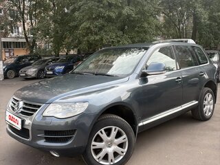 2008 Volkswagen Touareg I Рестайлинг, серый, 1390000 рублей, вид 1
