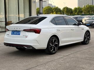 2022 Skoda Octavia IV (A8), белый, 1790005 рублей, вид 3
