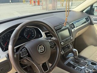 2015 Volkswagen Touareg II Рестайлинг, чёрный, 2550000 рублей, вид 5
