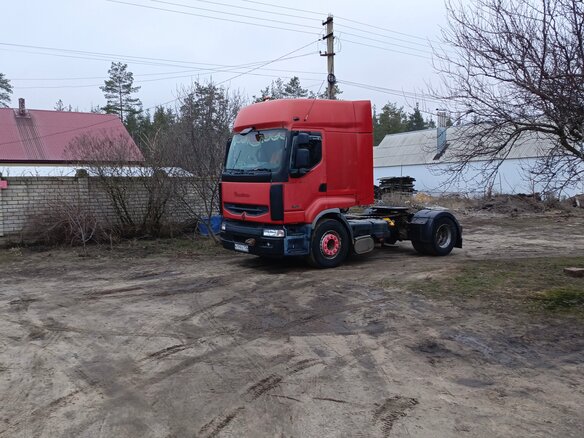 2003 Renault Premium, красный, 915000 рублей - вид 1