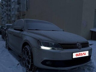 2013 Volkswagen Jetta VI, серебристый, 870000 рублей, вид 2