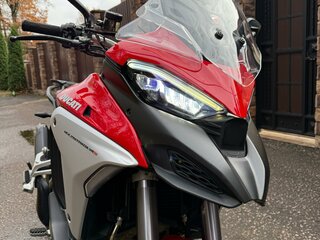 2023 Ducati Multistrada V4, красный, 1760000 рублей, вид 3