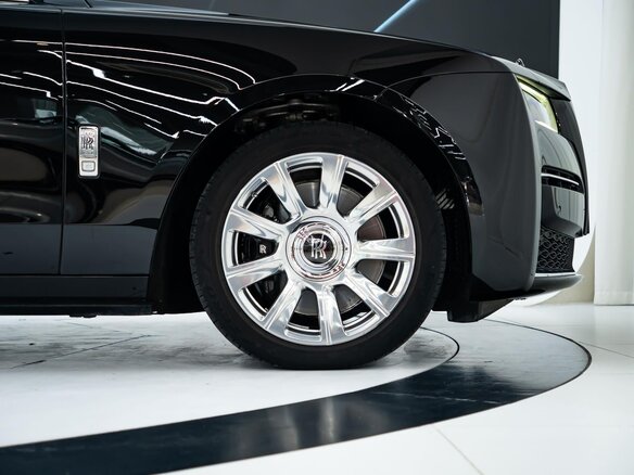 2023 Rolls-Royce Ghost Extended II (Series I), чёрный, 29900000 рублей - вид 12