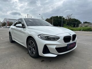 2023 BMW 1 серии 120i III (F52) Рестайлинг, белый, 1610000 рублей, вид 3