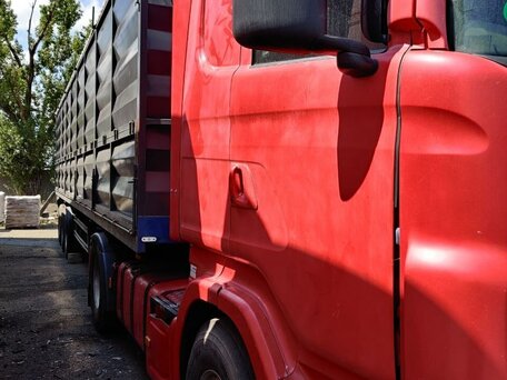 2005 Scania R-Series, красный, 5000000 рублей, вид 3