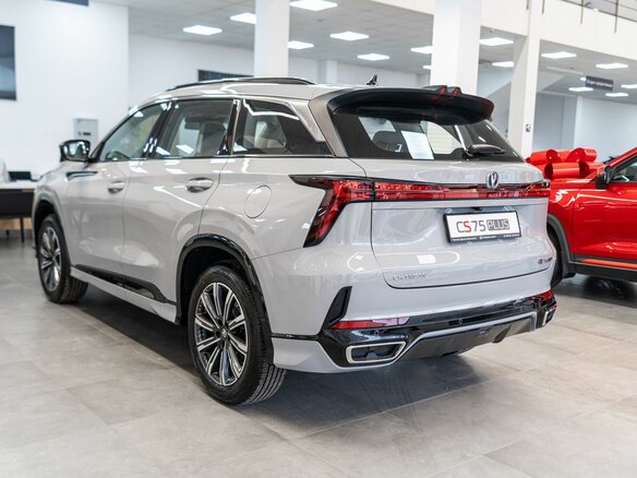 2024 Changan CS75 Plus III, серый, 2900000 рублей - вид 5