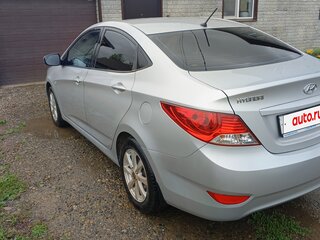 2012 Hyundai Solaris I, серебристый, 800000 рублей, вид 4
