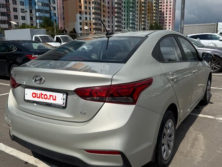 2019 Hyundai Solaris II, бежевый, 1480000 рублей, вид 5