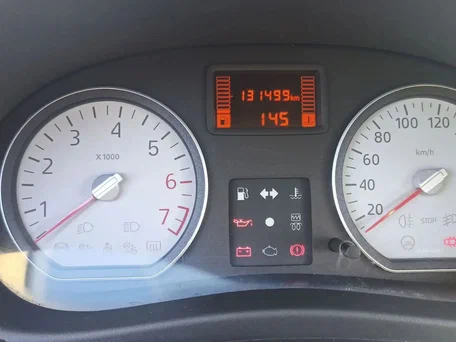 2011 Renault Sandero I, пурпурный, 550000 рублей, вид 5