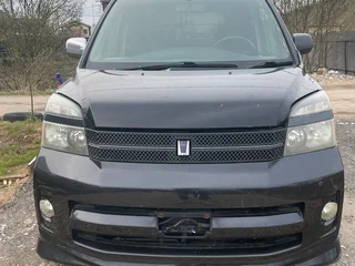 2005 Toyota Voxy I (R60), чёрный, 260000 рублей, вид 2