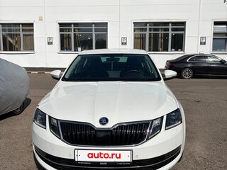2019 Skoda Octavia III (A7) Рестайлинг, белый, 2000000 рублей, вид 1