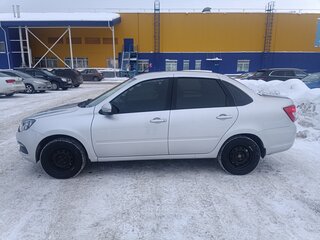 2023 Lada (ВАЗ) Granta I Рестайлинг, серебристый, 800000 рублей, вид 2