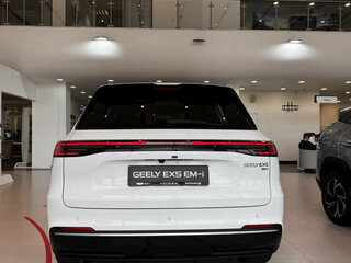 2026 Geely EX5 Гибрид EM-i, белый, 3974990 рублей, вид 5