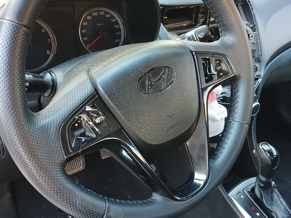 2016 Hyundai Solaris I Рестайлинг, белый, 650000 рублей - вид 4