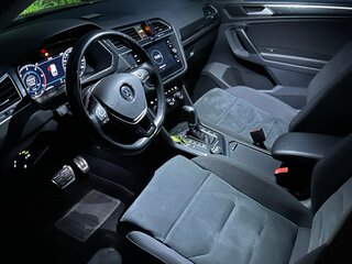 2018 Volkswagen Tiguan II, серый, 2650000 рублей, вид 3