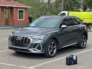 2023 Audi Q3 35 TFSI II (F3), серый, 2600000 рублей, вид 1
