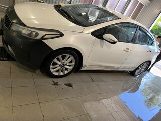 2017 Kia Cerato III Рестайлинг (Classic), белый, 500000 рублей, вид 2