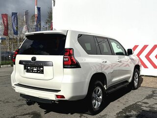2021 Toyota Land Cruiser Prado 150 Series Рестайлинг 3, белый, 5250000 рублей, вид 5
