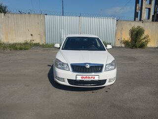 2010 Skoda Octavia II (A5) Рестайлинг, белый, 550000 рублей, вид 1