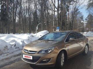 2013 Opel Astra J Рестайлинг, бежевый, 1200000 рублей, вид 2