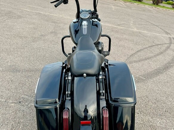 2015 Harley-Davidson Road King, чёрный, 1300000 рублей - вид 2