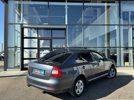2011 Skoda Octavia II (A5) Рестайлинг, серый, 595000 рублей, вид 4