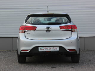 2015 Kia Rio 6-speed III, серебристый, 747000 рублей, вид 4
