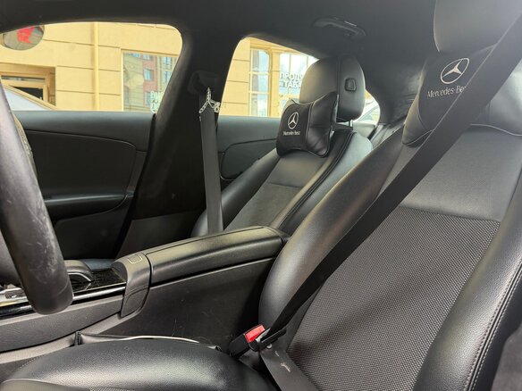 2019 Mercedes-Benz CLA 200 II (C118, X118), синий, 2300000 рублей - вид 9