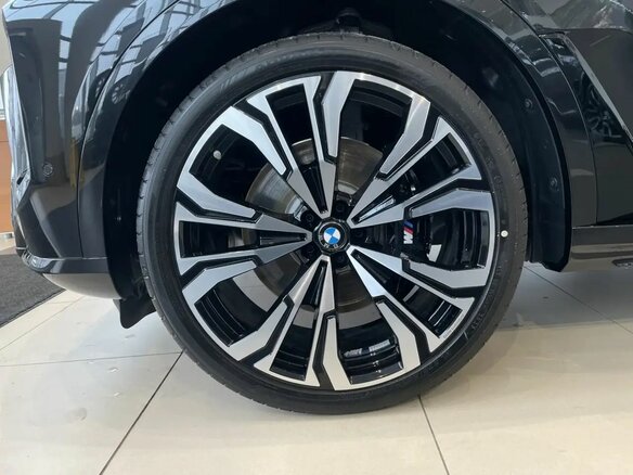 2026 BMW X7 40d I (G07) Рестайлинг, чёрный, 18990000 рублей - вид 7