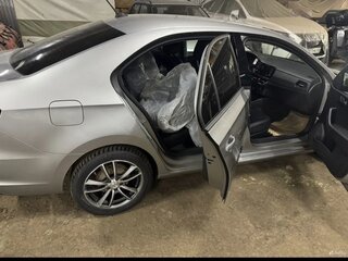2020 Volkswagen Polo VI, серебристый, 1599000 рублей, вид 3