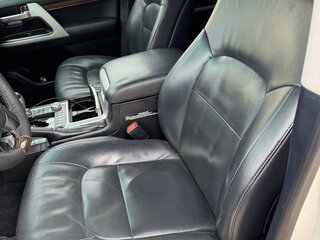 2015 Toyota Land Cruiser 200 Series Рестайлинг 2, белый, 4900000 рублей, вид 5