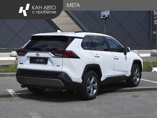 2021 Toyota RAV4 V (XA50), белый, 3548000 рублей, вид 2