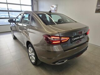 2026 Lada (ВАЗ) Vesta I Рестайлинг (NG), коричневый, 1805000 рублей, вид 2