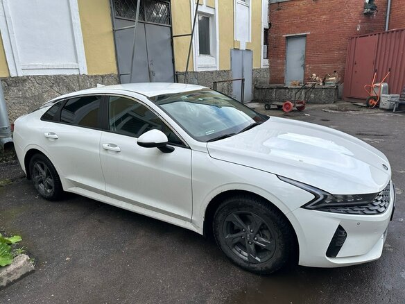 2021 Kia K5 III, белый, 2690000 рублей - вид 2