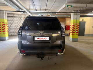 2014 Toyota Land Cruiser Prado 5-speed 150 Series Рестайлинг 1, серый, 3720000 рублей, вид 2